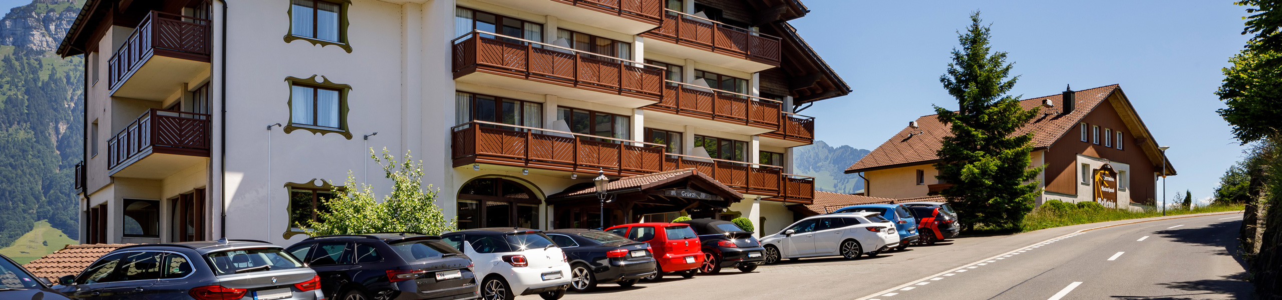 Hotel Bellevue Ueber uns